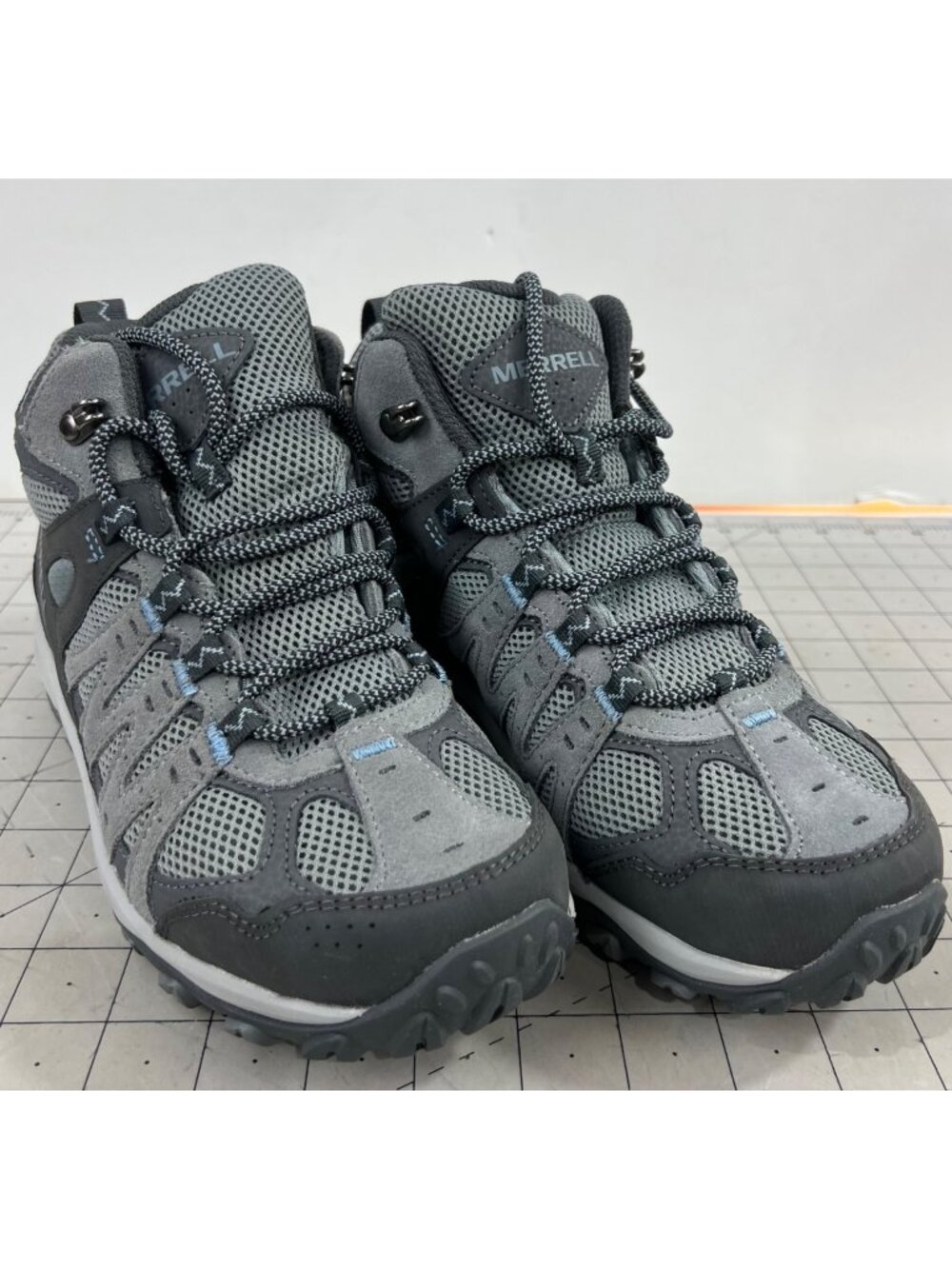 Women's Merrell Accentor 3 Mid J135228 Gray Suede WP Hiking Boots Sz. 7.5